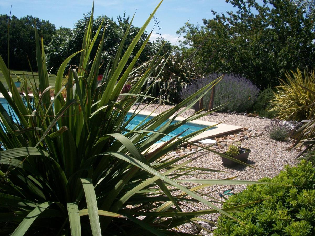 Le Pré Joli Beaugas Exterior foto